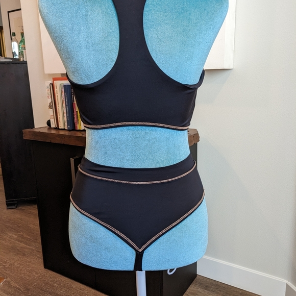 Banshee high waisted bikini - Picture 3 of 8